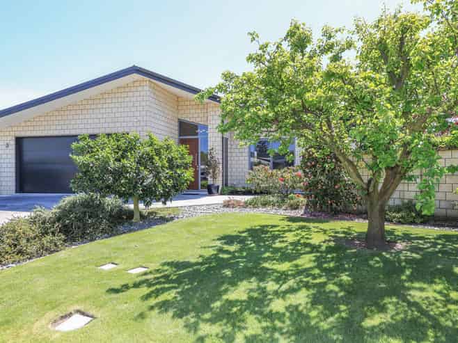 14 Raven Grove, Havelock North