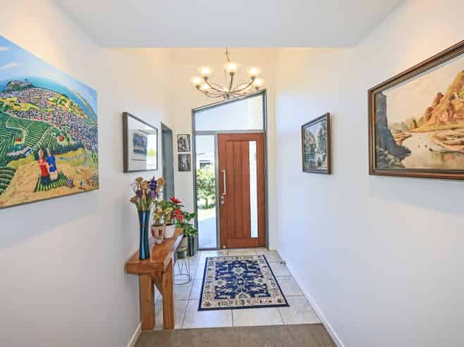 14 Raven Grove, Havelock North