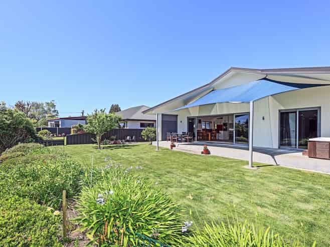 14 Raven Grove, Havelock North