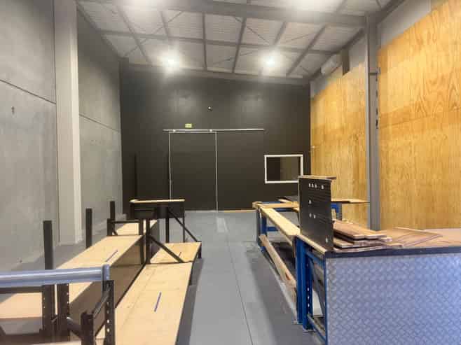 Trade Retail Showroom | Prime Omahu Road Location