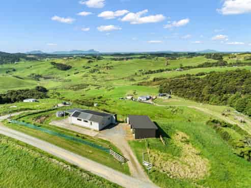 64 Brookview Heights, Waipu