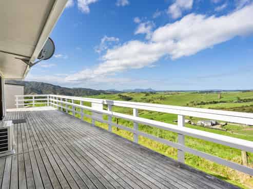 64 Brookview Heights, Waipu