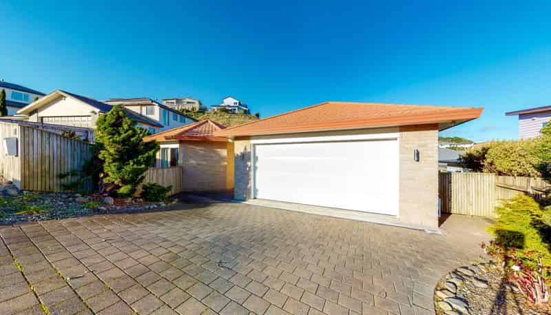 82  Amesbury Drive, Churton Park