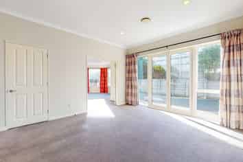 82  Amesbury Drive, Churton Park