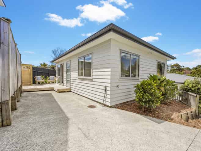 40B Chippendale Crescent, Birkdale