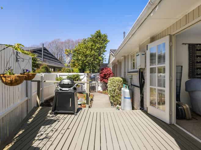1/203B Clyde Road, Fendalton