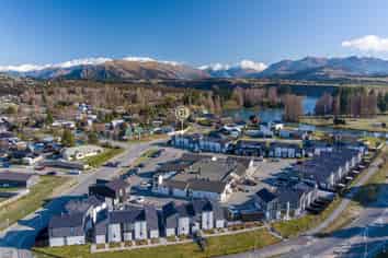 1b Kidds Way, Albert Town