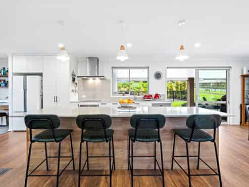 10 Sylvia Lane, Maunu