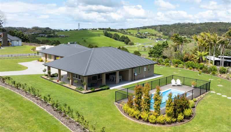 10 Sylvia Lane, Maunu