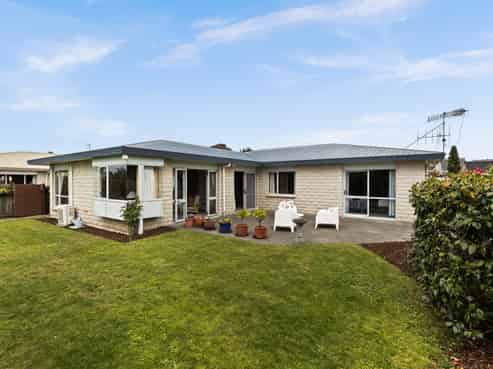 20 Hetley Crescent, Taradale