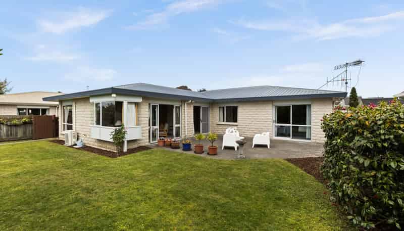 20 Hetley Crescent, Taradale