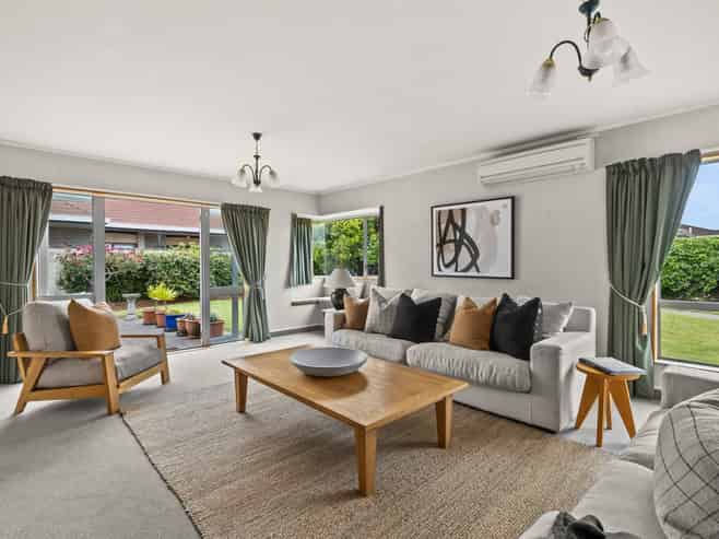 20 Hetley Crescent, Taradale