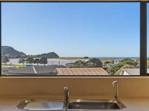 1B Alamar Crescent, Mangawhai Heads