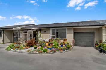 2/17 Edgeware Road, Saint Albans
