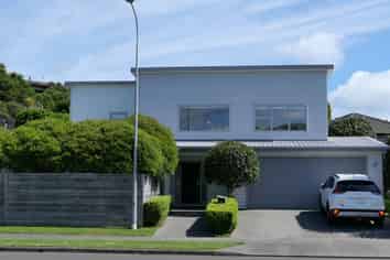 61 Hillcrest Rd, Raumati Beach