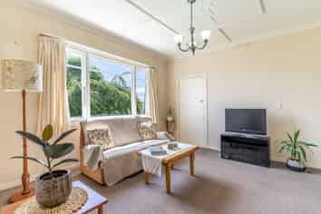 75 Gerrard Road, Winton