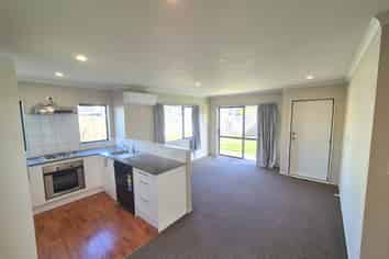 1/39 Rewarewa Road, Te Atatu Peninsula