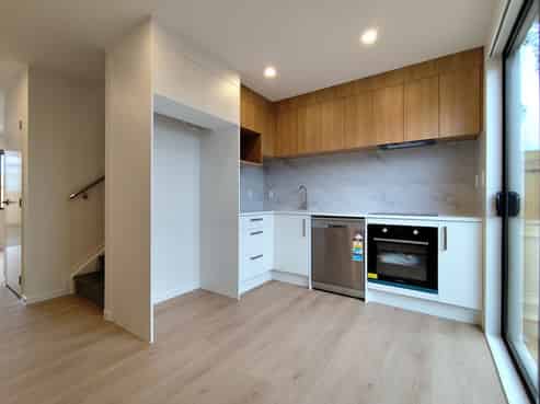 76 McLeod Road, Te Atatu South