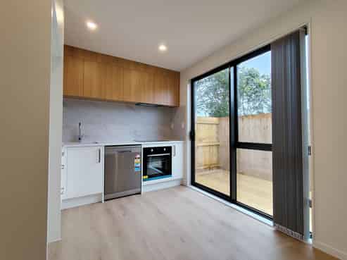 76 McLeod Road, Te Atatu South