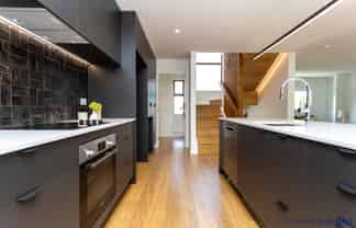 2/11 Carlton Mill Road, Merivale