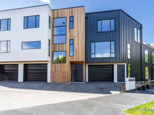 2/11 Carlton Mill Road, Merivale