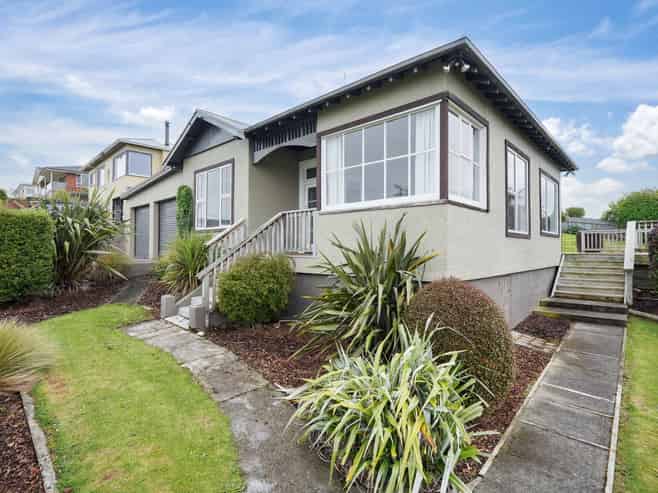 8 Osborne Street, Riverton