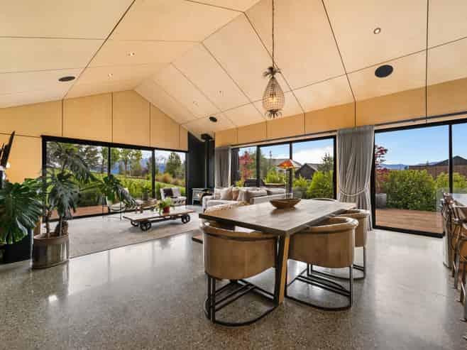 37 Pendeen Crescent, Jacks Point