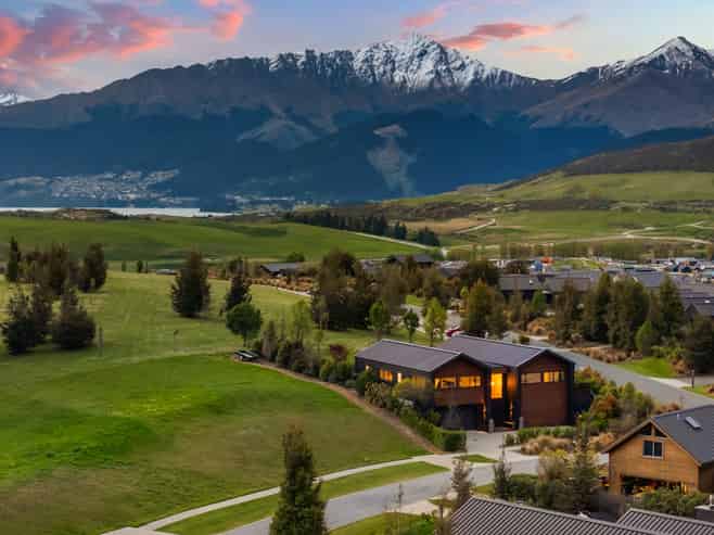 37 Pendeen Crescent, Jacks Point