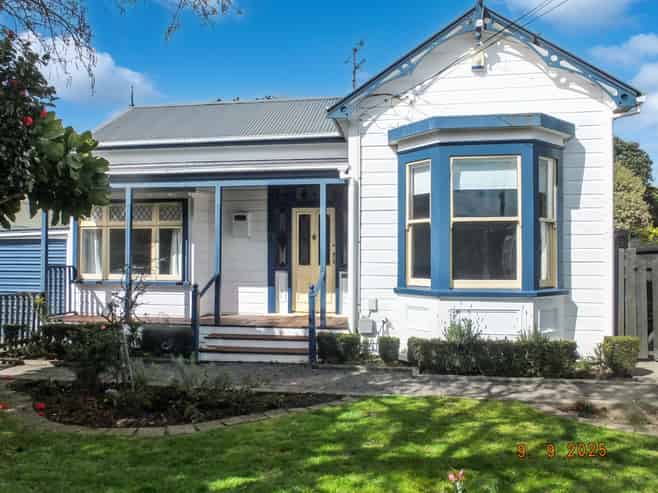 28  Bay Street, Petone