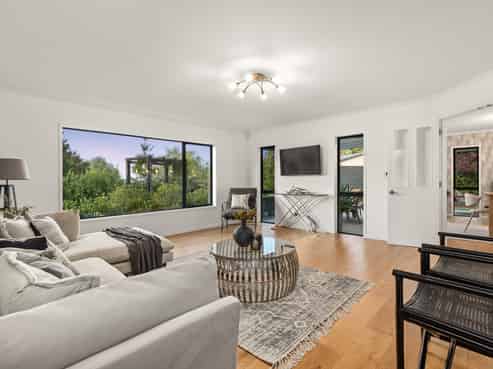 8 Phillips Drive, Oropi