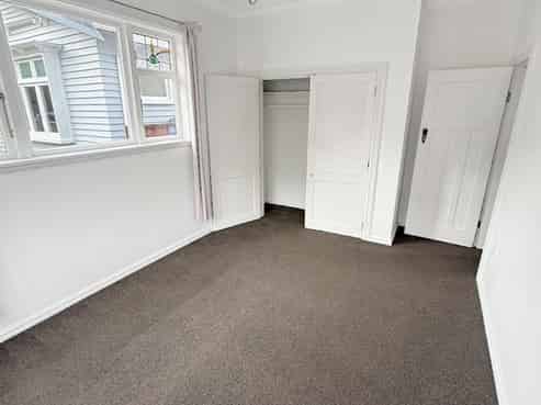 22 Riddlers Crescent, Petone