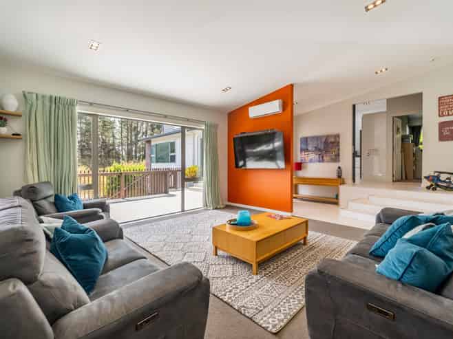 9 Sylvan Way, Silverstream