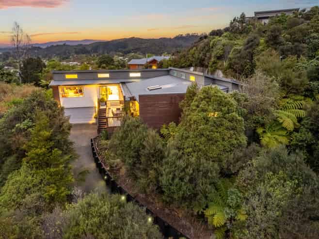 9 Sylvan Way, Silverstream