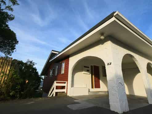 16B Wilson Grove, Normandale