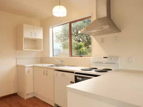 16B Wilson Grove, Normandale