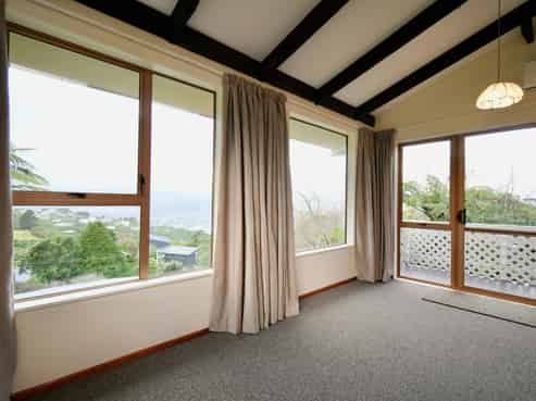 16B Wilson Grove, Normandale