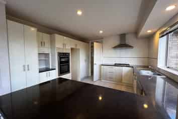 6 Sandpiper Grove, Unsworth Heights