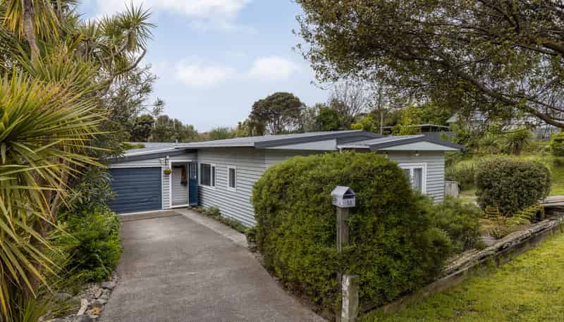 53 Tiromoana Road, RAUMATI SOUTH