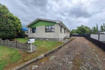 11 Chartwell, Eltham