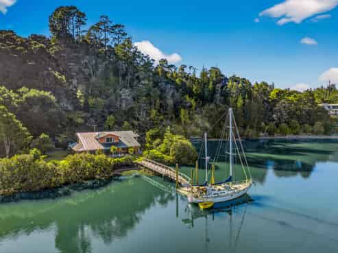 729 Waikino Road, Karetu