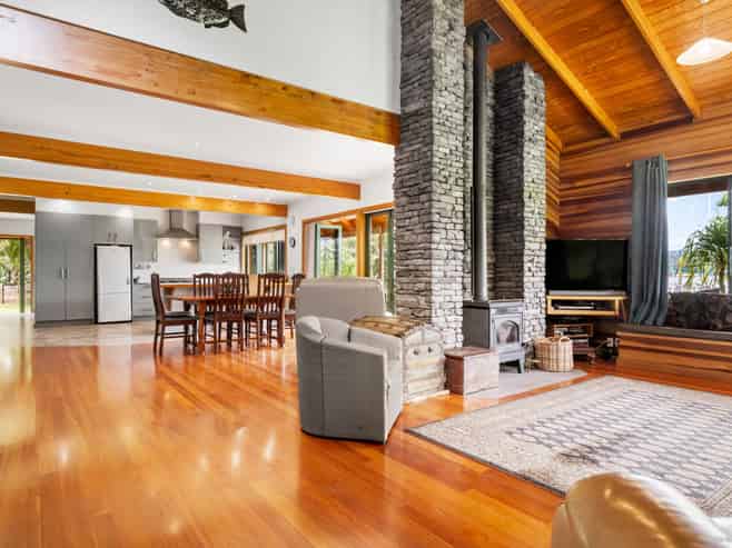 729 Waikino Road, Karetu