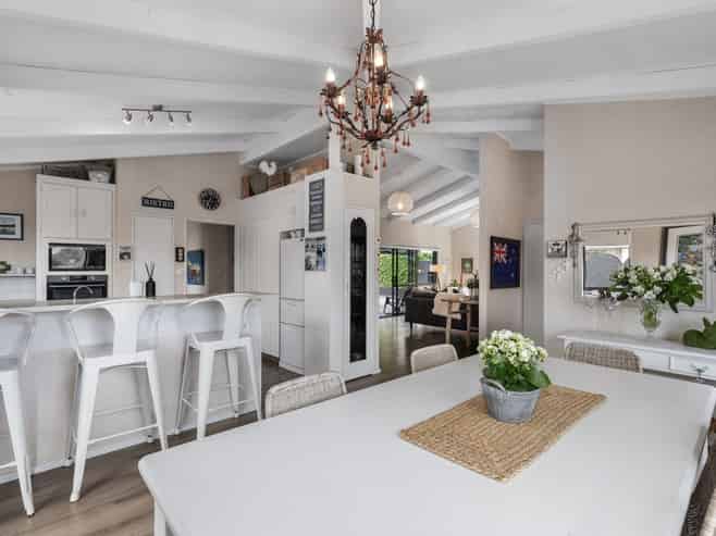 108 Fourteenth Avenue, Avenues