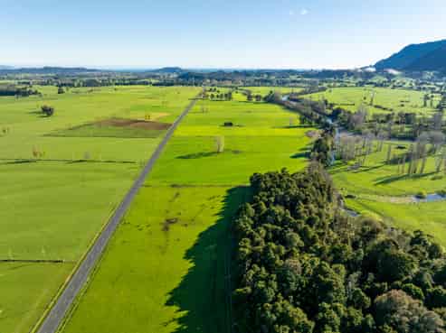 1436 Takaka Valley Highway, Takaka