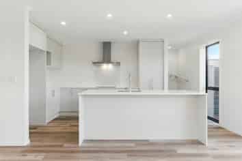 16 Keri Rua Road, Cambridge