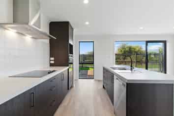 12 Keri Rua Road, Cambridge