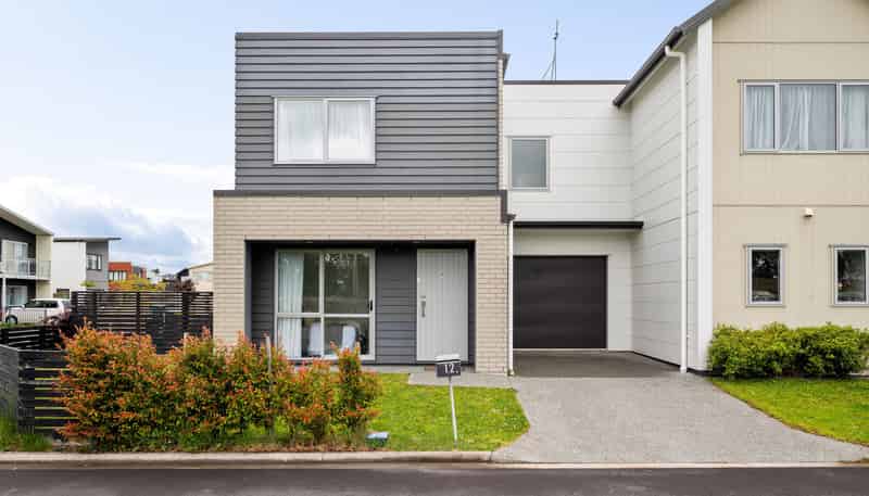 12 Anna Jean Crescent, Flagstaff