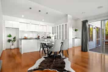 3 Remuremu Street, Long Bay