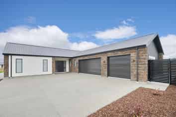 14 Texel Crescent, West Melton