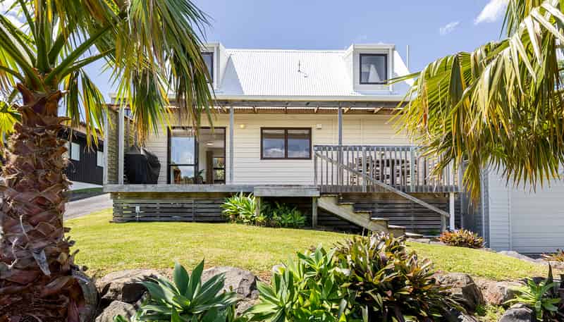 126a Ocean Beach Road, Tairua