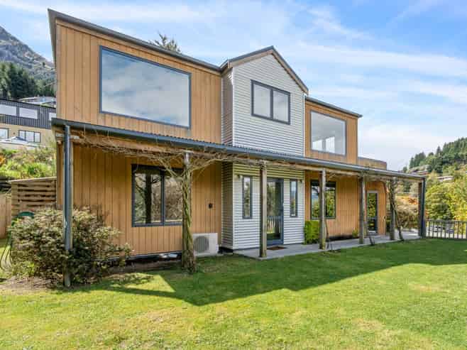 33 Arawata Terrace, Fernhill